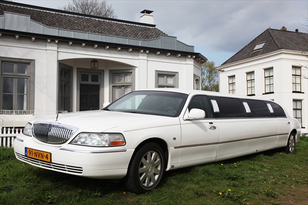 Lincoln Superstreched Executive limo Den Helder